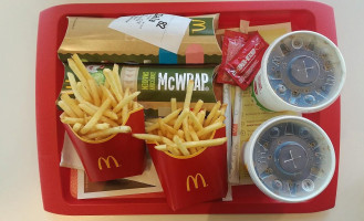 Casa Nostra E Pizzeria food