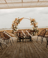 White Marlin Exterior