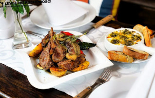 Przy Bramie Nourriture