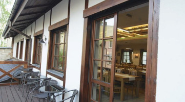 Jaś Kowalski Klub Exterior