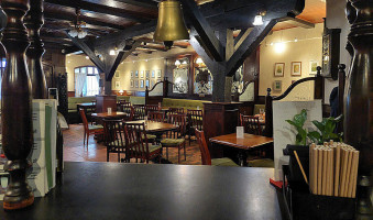 Jaś Kowalski Klub Dentro