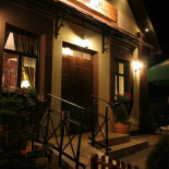 Pokusa Restauracja Na zewnątrz