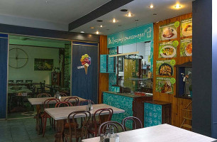 Cafe À l'intérieur