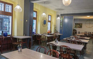 Cafe À l'intérieur