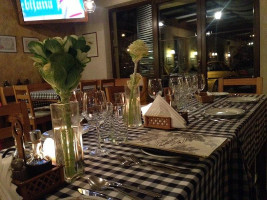 Trattoria Blonia Katarzyna Bobkiewicz Pawel Krawiec Wieslaw Krawiec Elzbieta Nowosad Sc inside