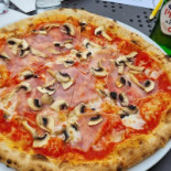 Haldi Garden Indian Comida