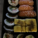 Tsunami Sushi Comida