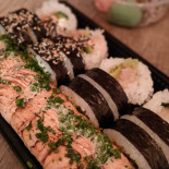 Tsunami Sushi Comida