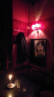 Singer Pub inside
