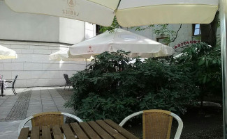 Pizza Fresco Exterior