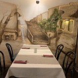 Morela À l'intérieur