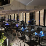 Sobre De La Mesa Dentro