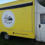 Far Away Foodtruck Na zewnątrz