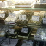Confectionery Under Arcades Wewnątrz