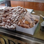 Confectionery Under Arcades Dania