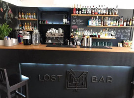 Lostbar À l'intérieur