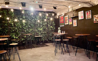 In Side SC Pub Restauracja Andrzej Cichocki Andrzej Olszewski Dentro