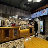 Miss Döner Kraft Kebab Wewnątrz