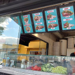 Berliner Doner Kebab Na zewnątrz
