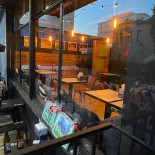 Teddy's Burger N' Na zewnątrz