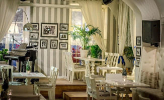 Bistro Warszawa Kabaczynski I Wojtowicz SC