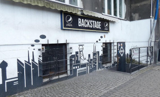 Backstage Extérieur