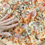 Tri Colore Pizza Comida