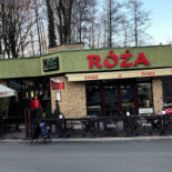 Pub Pizzeria Róża Na zewnątrz