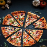 Nocna Pizza Nourriture