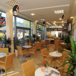 Cafe Americano Niechorze Wewnątrz