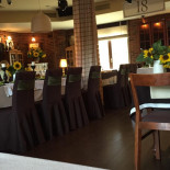 Pub Restauracja Trzy Po Trzy Wewnątrz