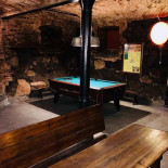 Pub Pijalnia Piwnica Wewnątrz