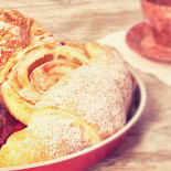 Z Jaracza Piekarnia Cukiernia S.c. Dania