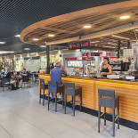 Salon Kawy I Ekspresów Oraz Podkowa Café Wewnątrz