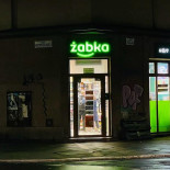 Żabka Prosto Z Pieca Na zewnątrz