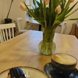 Sztuka Room Cafe Art Studio — Kawiarnia Cafe Specialty Napój