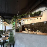 Poke Bowl Marszałkowska Na zewnątrz
