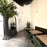 Poke Bowl Marszałkowska Na zewnątrz