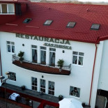 Teatralna Kawiarnia Miroslaw Kotwicki Na zewnątrz