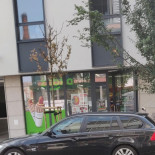 Żabka Prosto Z Pieca Na zewnątrz