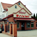 Kristal Restauracja Krzysztof Sadza Na zewnątrz