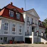 Pałac Bądzów Na zewnątrz