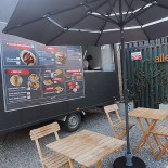 Polli Grill Na zewnątrz