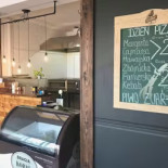 Niebianska Pizza Wewnątrz