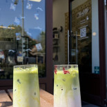 Kawiarnia Kohfe Specialty Coffee Na zewnątrz