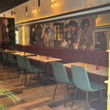 Aura Karaoke Club Lounge Wewnątrz