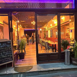 Aura Karaoke Club Lounge Na zewnątrz