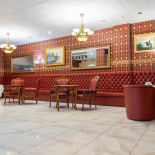 Gracja Restauracja Agencja Ochrony Askaryja Wewnątrz