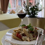Estera Villa Restauracja Agnieszka Zwolinska Lech Dania