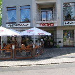 Pokusa Restauracja Na zewnątrz